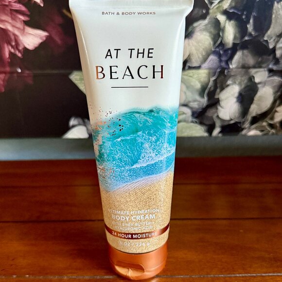 2 for $30 SALE - NEW Bath & Body Works AT THE BEACH Body Cream Full Size 8oz - Picture 1 of 2